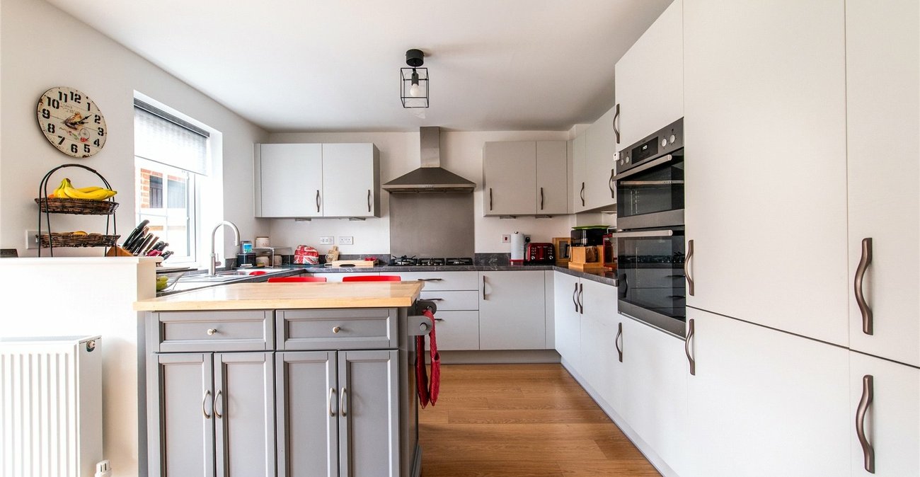 4 bedroom house for sale in Staplehurst | Robinson Michael & Jackson