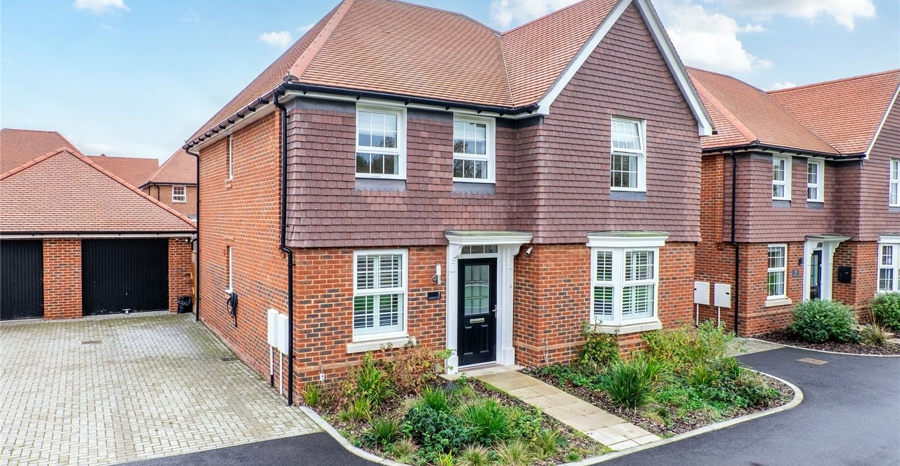 4 bedroom house for sale in Staplehurst | Robinson Michael & Jackson