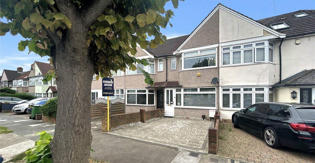 2 bedroom house for sale in Sidcup | Robinson Jackson