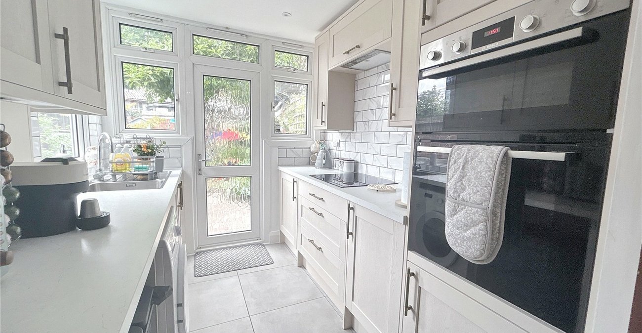 2 bedroom house for sale in Sidcup | Robinson Jackson