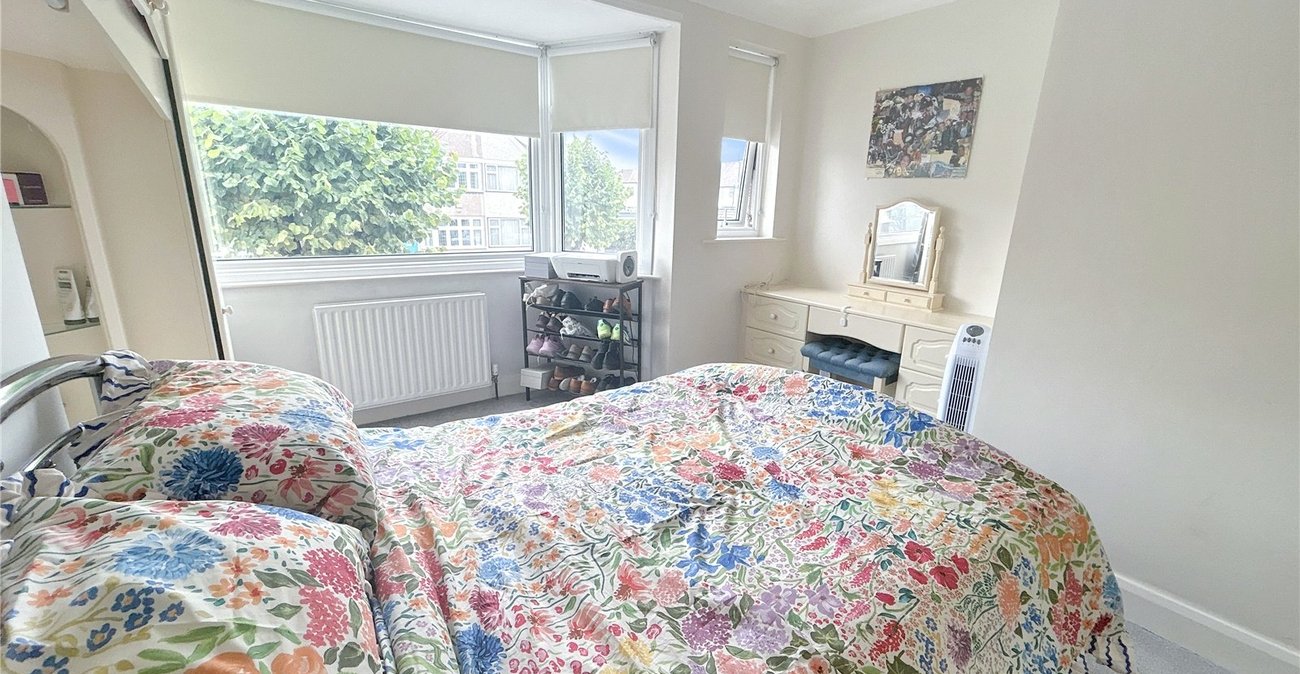 2 bedroom house for sale in Sidcup | Robinson Jackson