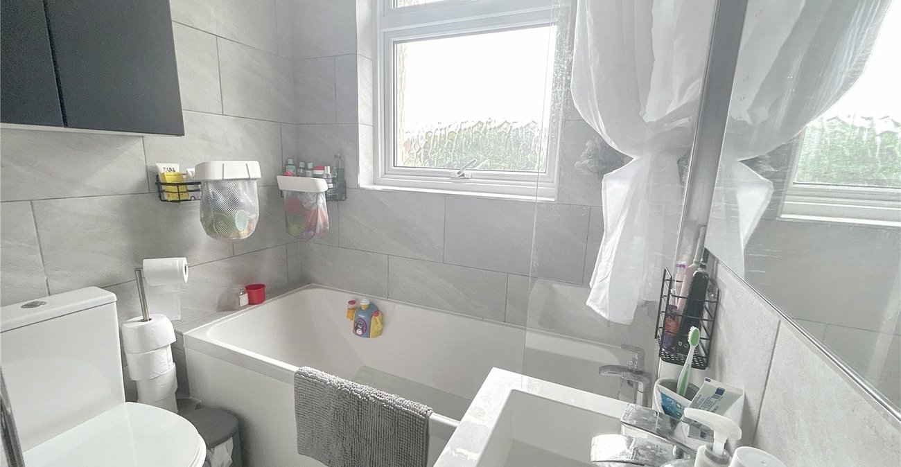 2 bedroom house for sale in Sidcup | Robinson Jackson