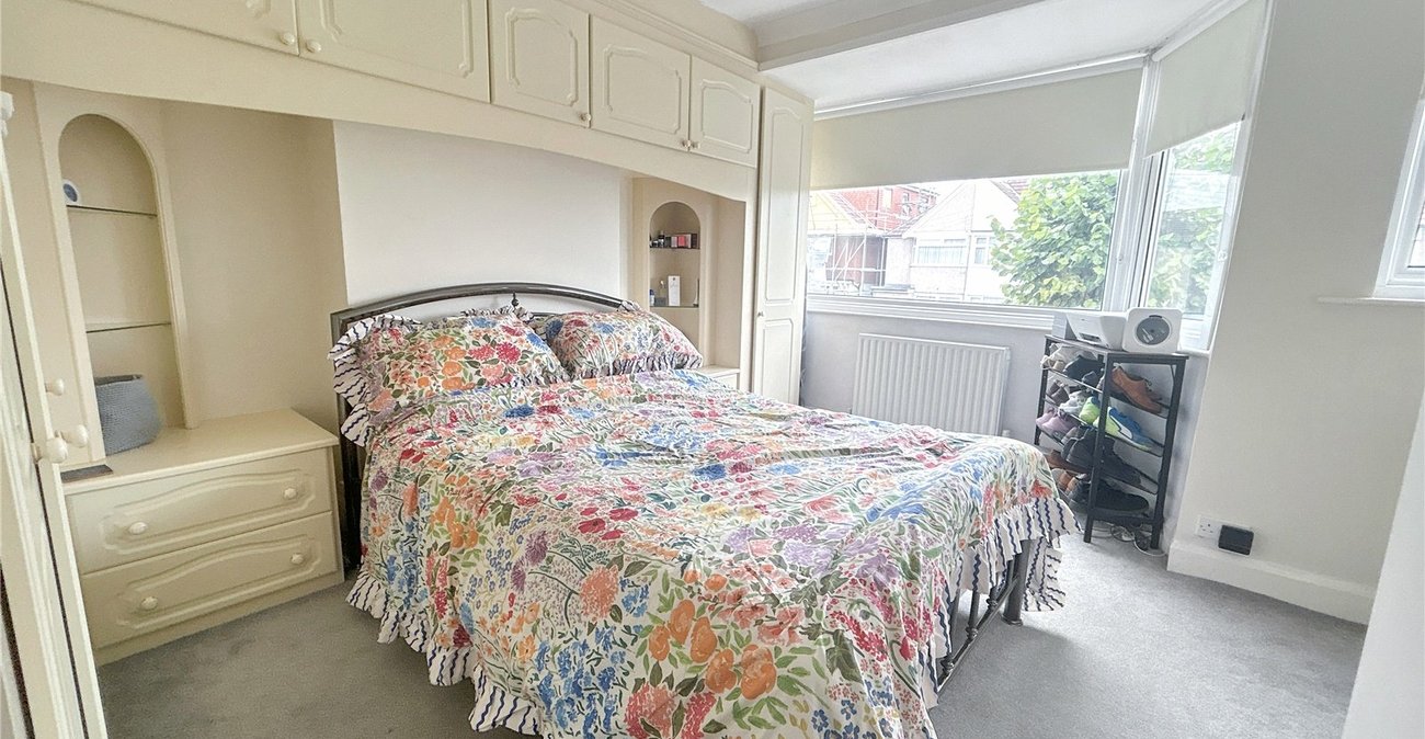 2 bedroom house for sale in Sidcup | Robinson Jackson