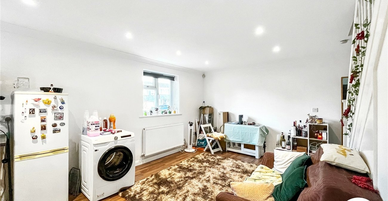 2 bedroom house for sale in Sittingbourne | Robinson Michael & Jackson