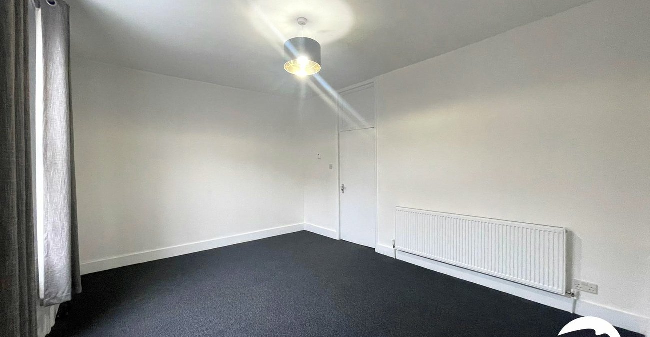 2 bedroom property for sale in London | Robinson Jackson