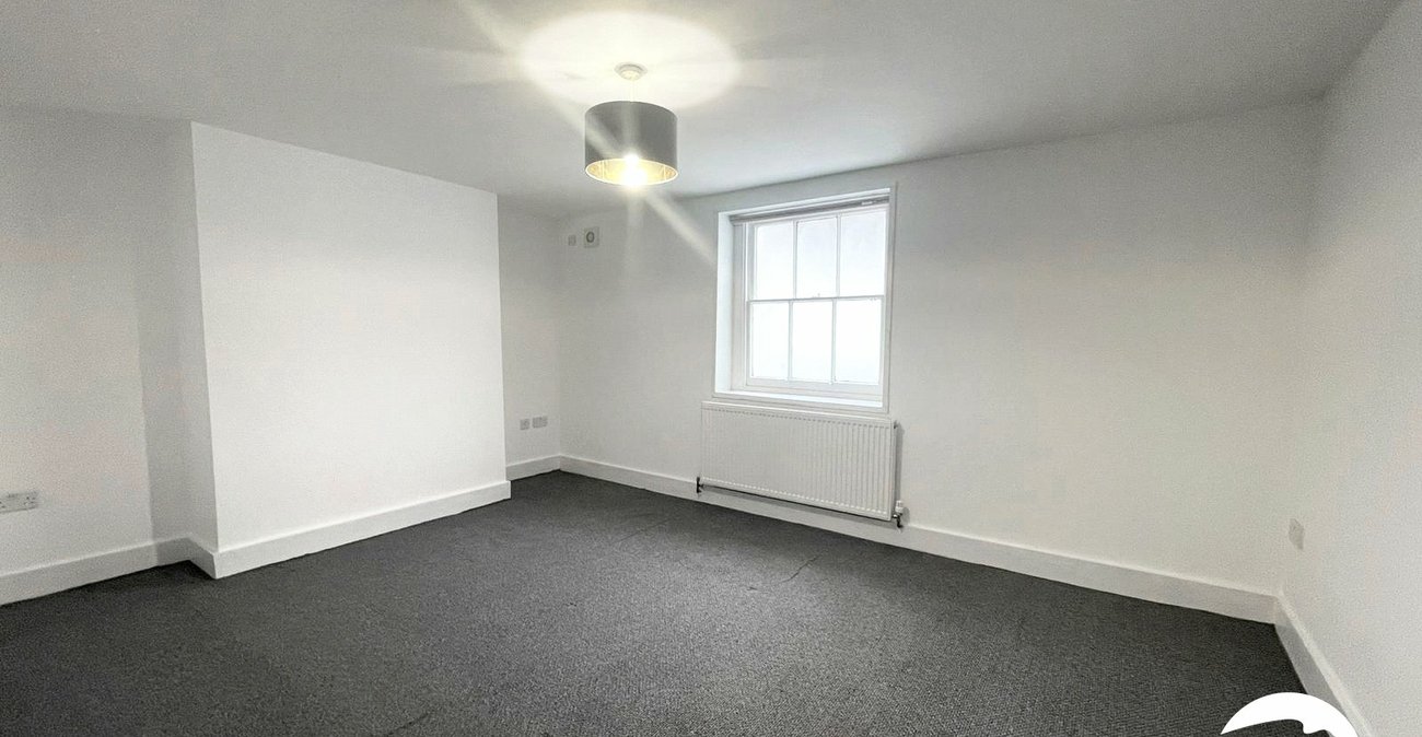 2 bedroom property for sale in London | Robinson Jackson