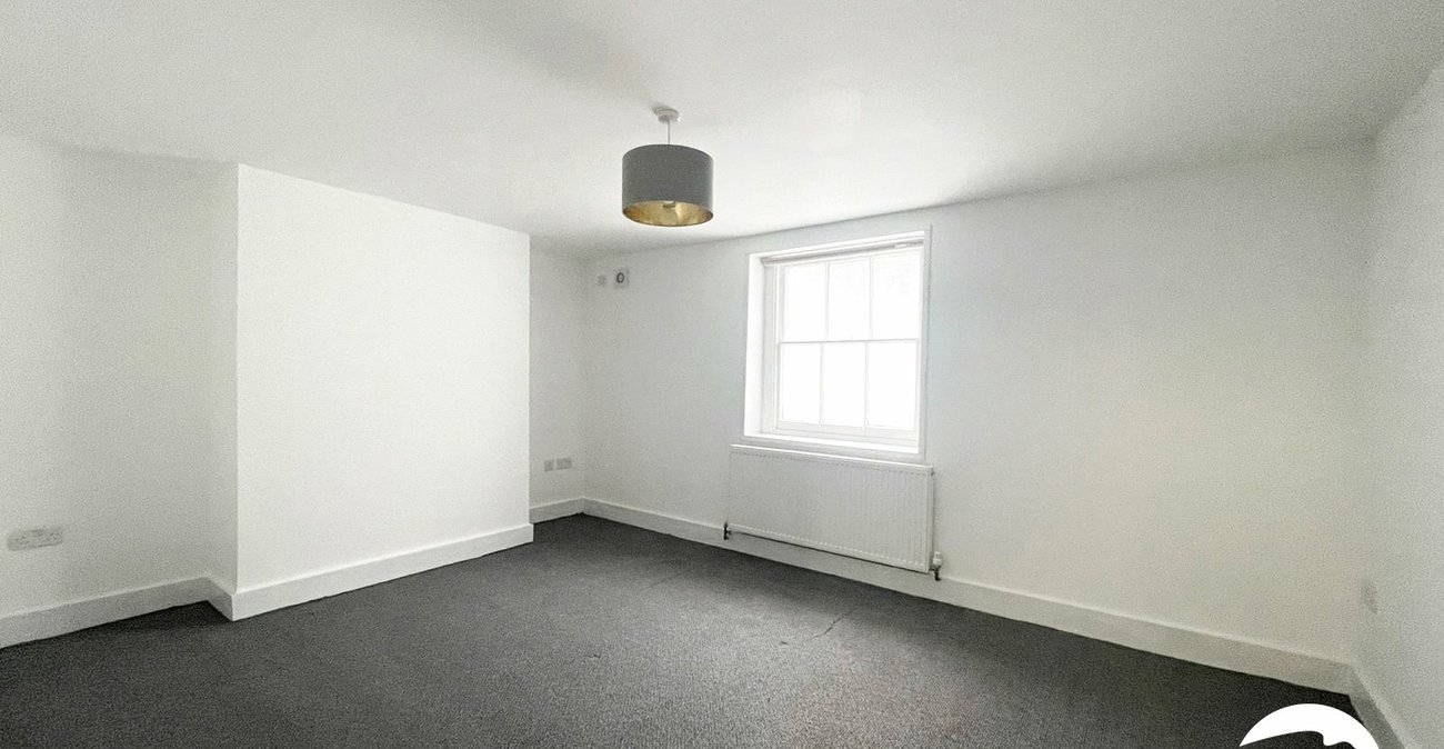 2 bedroom property for sale in London | Robinson Jackson