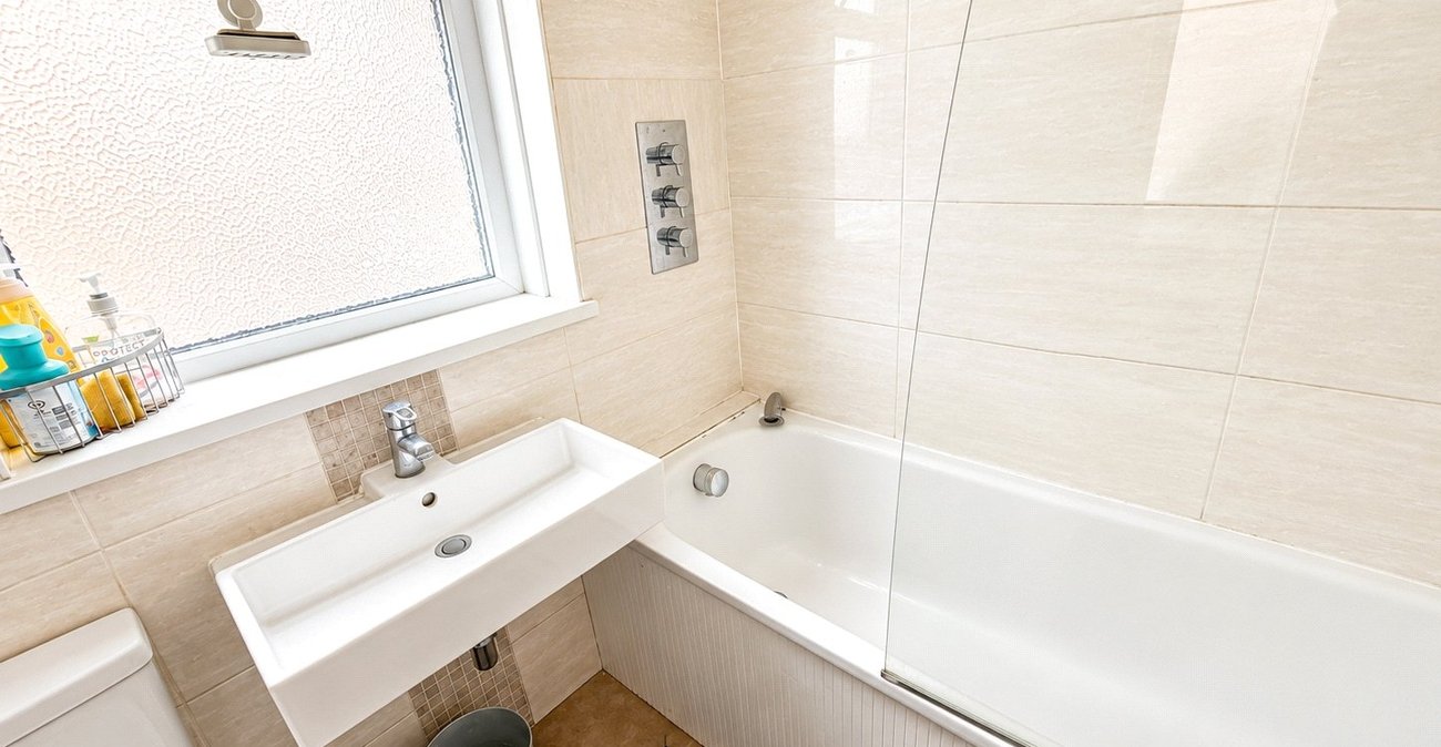 6 bedroom house for sale in London | Robinson Jackson