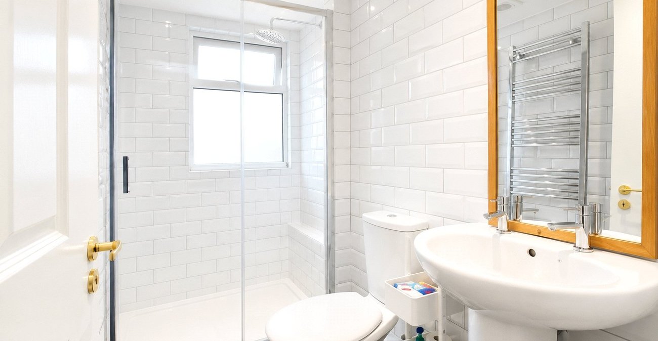 6 bedroom house for sale in London | Robinson Jackson