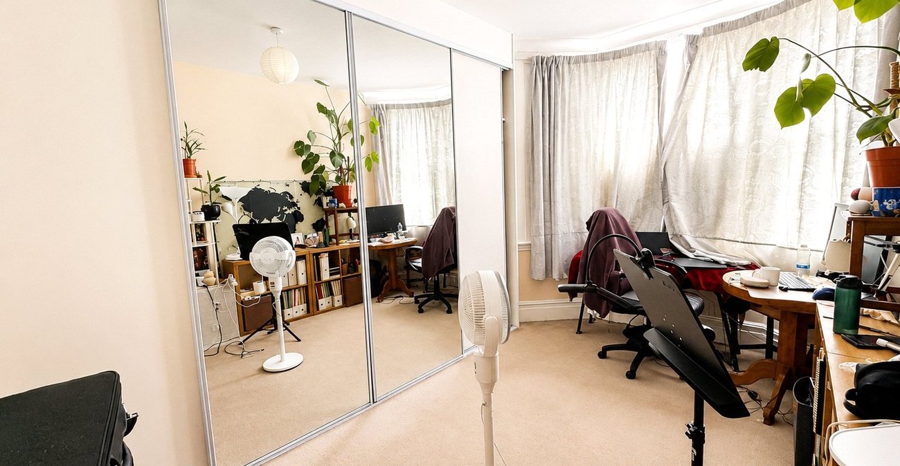 6 bedroom house for sale in London | Robinson Jackson
