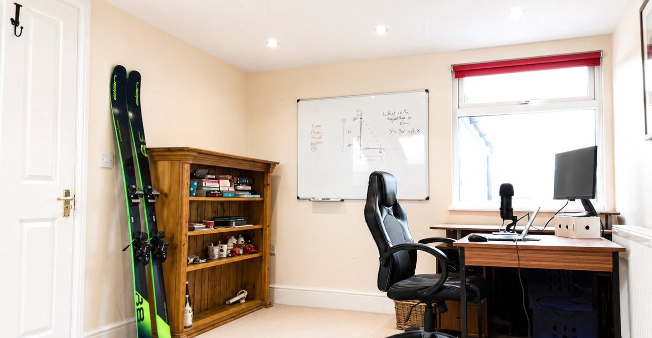 6 bedroom house for sale in London | Robinson Jackson