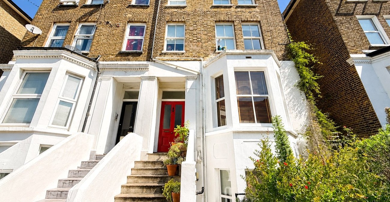 1 bedroom property for sale in London | Robinson Jackson
