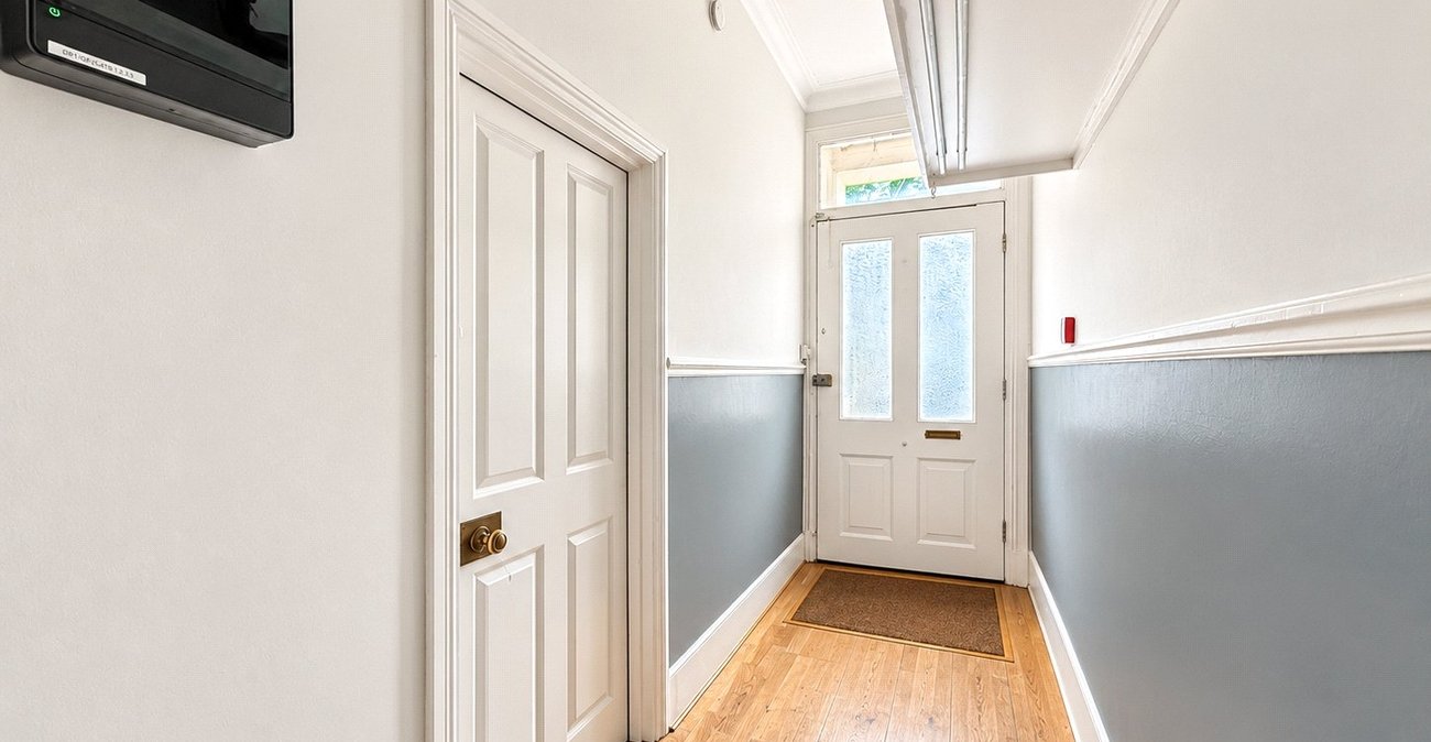 1 bedroom property for sale in London | Robinson Jackson