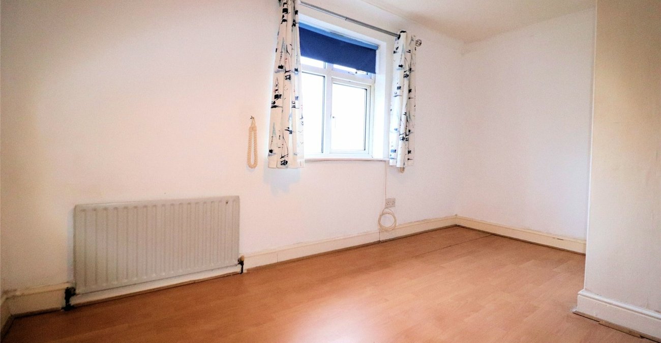 3 bedroom house for sale in Erith | Robinson Jackson