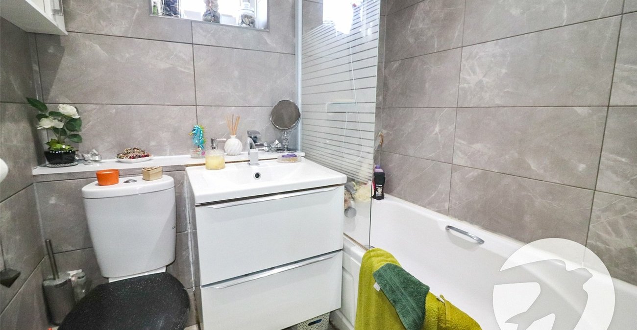 3 bedroom house for sale in Erith | Robinson Jackson