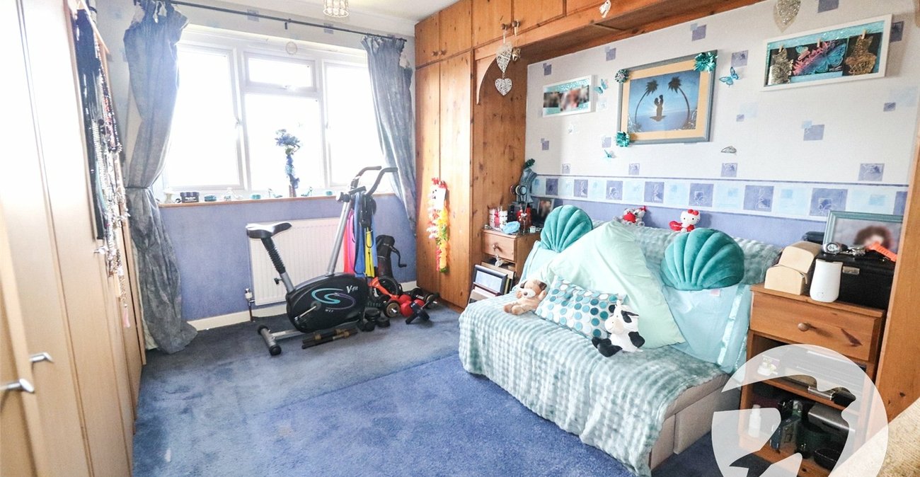 3 bedroom house for sale in Erith | Robinson Jackson