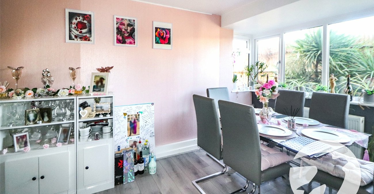 3 bedroom house for sale in Erith | Robinson Jackson