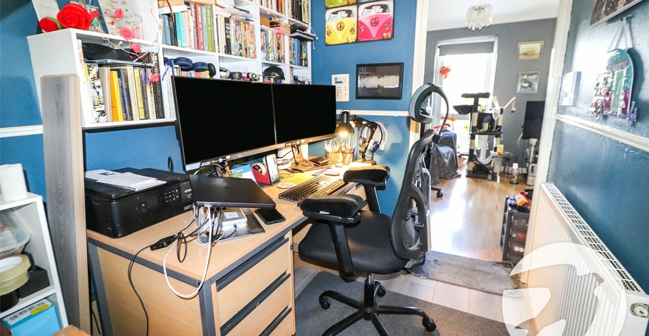 3 bedroom house for sale in Erith | Robinson Jackson