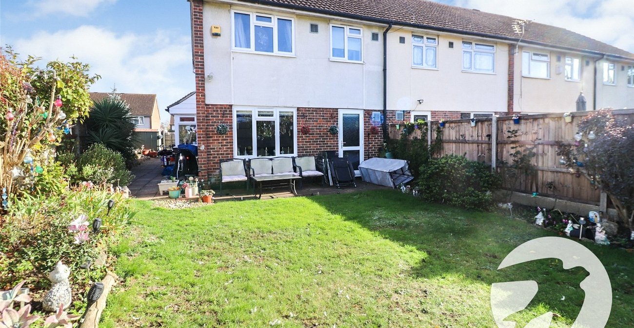 3 bedroom house for sale in Erith | Robinson Jackson