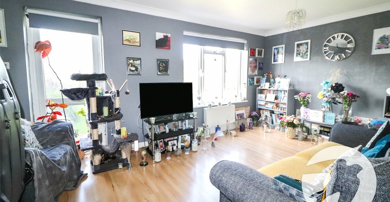 3 bedroom house for sale in Erith | Robinson Jackson