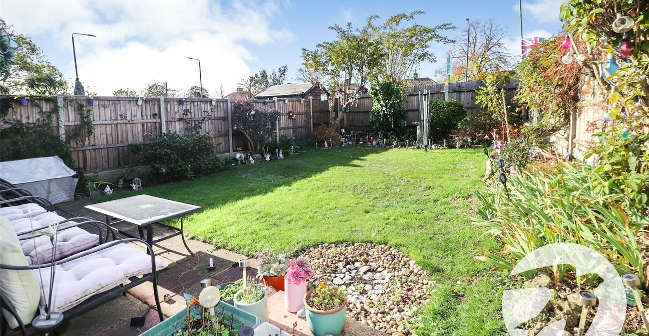 3 bedroom house for sale in Erith | Robinson Jackson