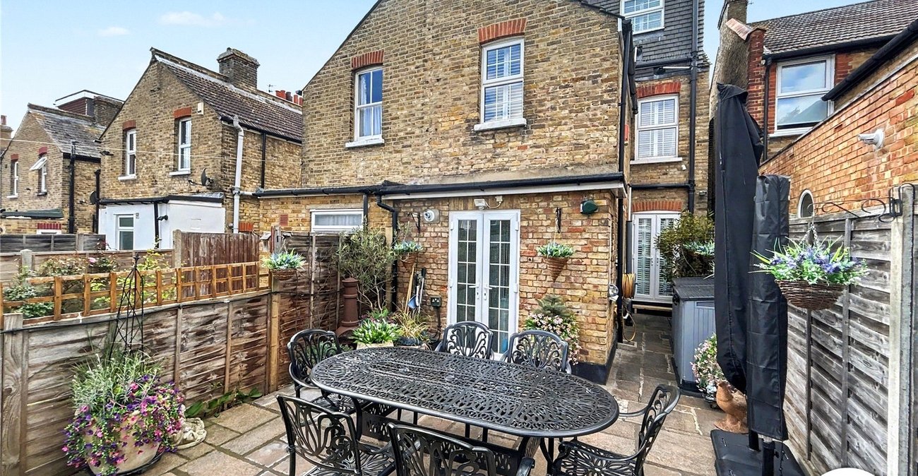 4 bedroom house for sale in Sidcup | Robinson Jackson