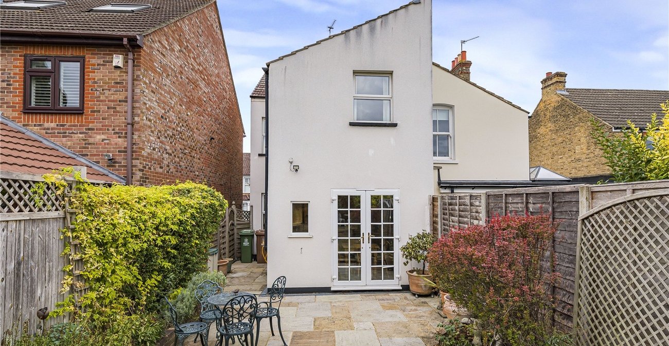 3 bedroom house for sale in Sidcup | Robinson Jackson
