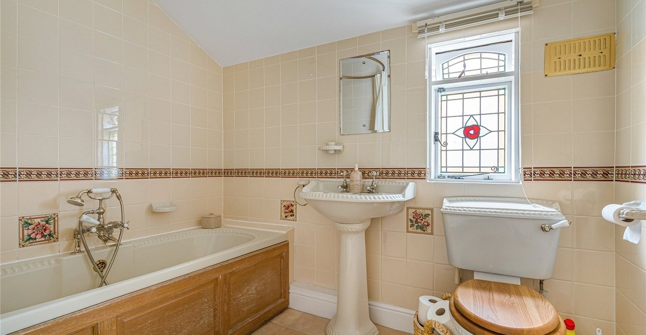 3 bedroom house for sale in Sidcup | Robinson Jackson