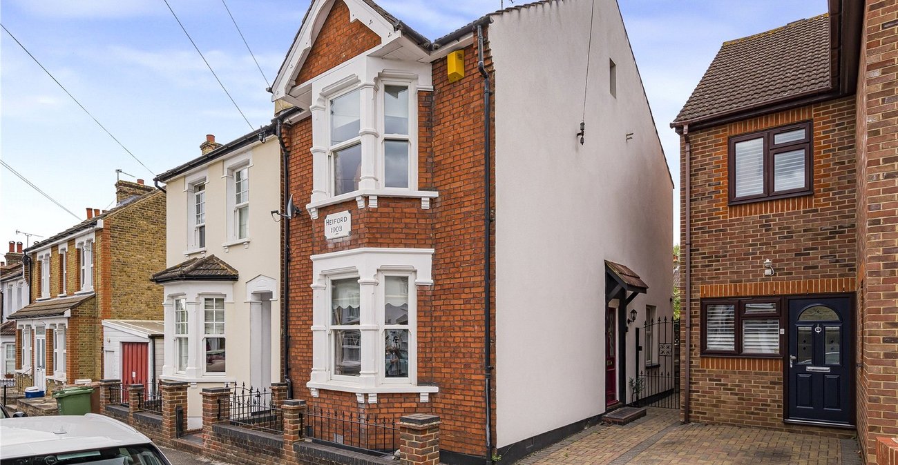 3 bedroom house for sale in Sidcup | Robinson Jackson
