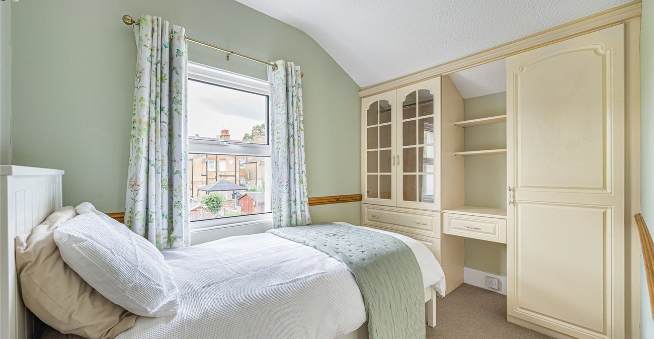 3 bedroom house for sale in Sidcup | Robinson Jackson