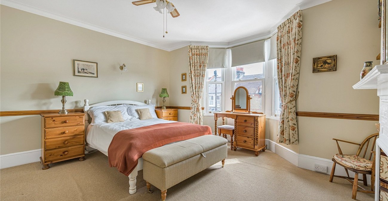 3 bedroom house for sale in Sidcup | Robinson Jackson