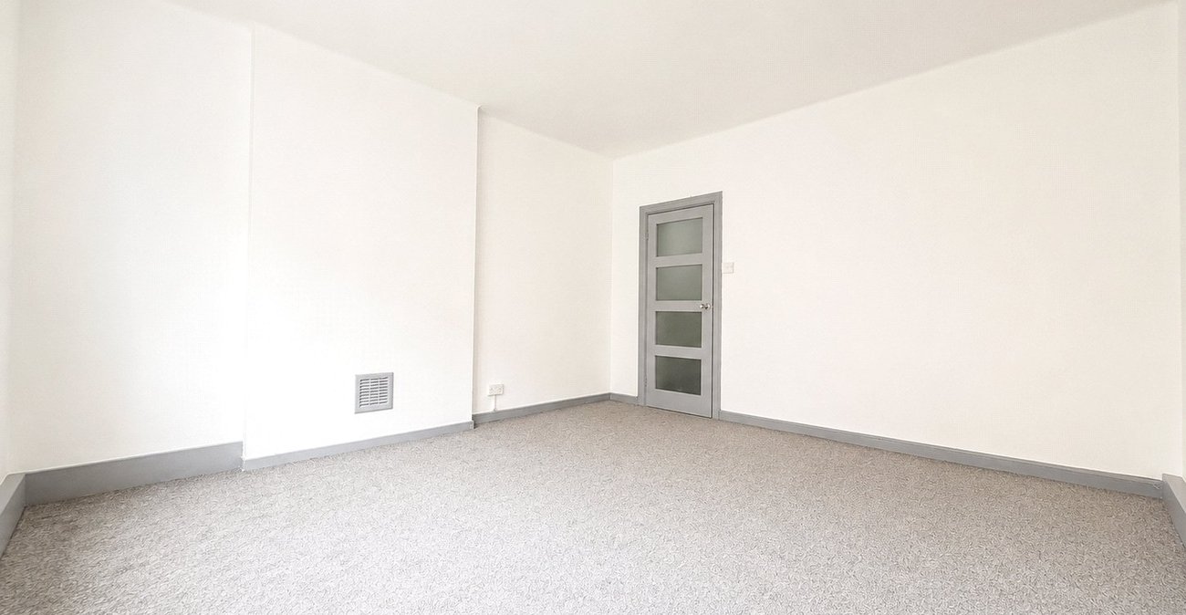 2 bedroom property for sale in Woolwich | Robinson Jackson