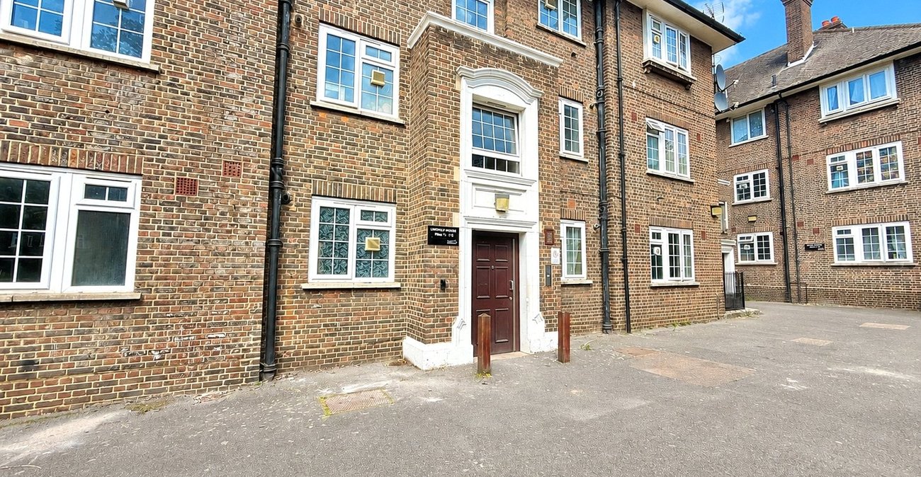 2 bedroom property for sale in Woolwich | Robinson Jackson