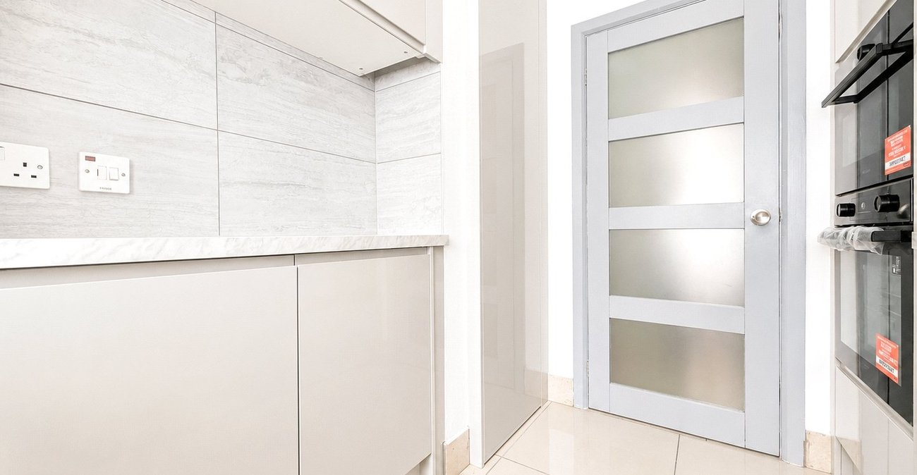 2 bedroom property for sale in Woolwich | Robinson Jackson