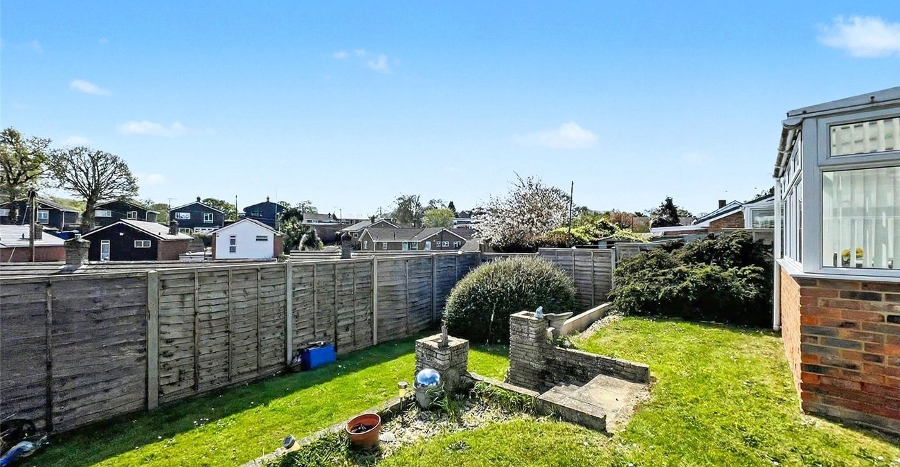 2 bedroom bungalow for sale in Rainham | Robinson Michael & Jackson