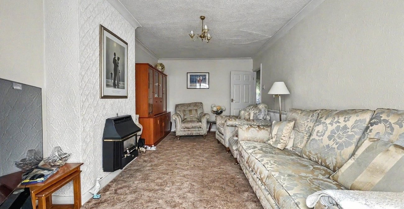 2 bedroom bungalow for sale in Rainham | Robinson Michael & Jackson