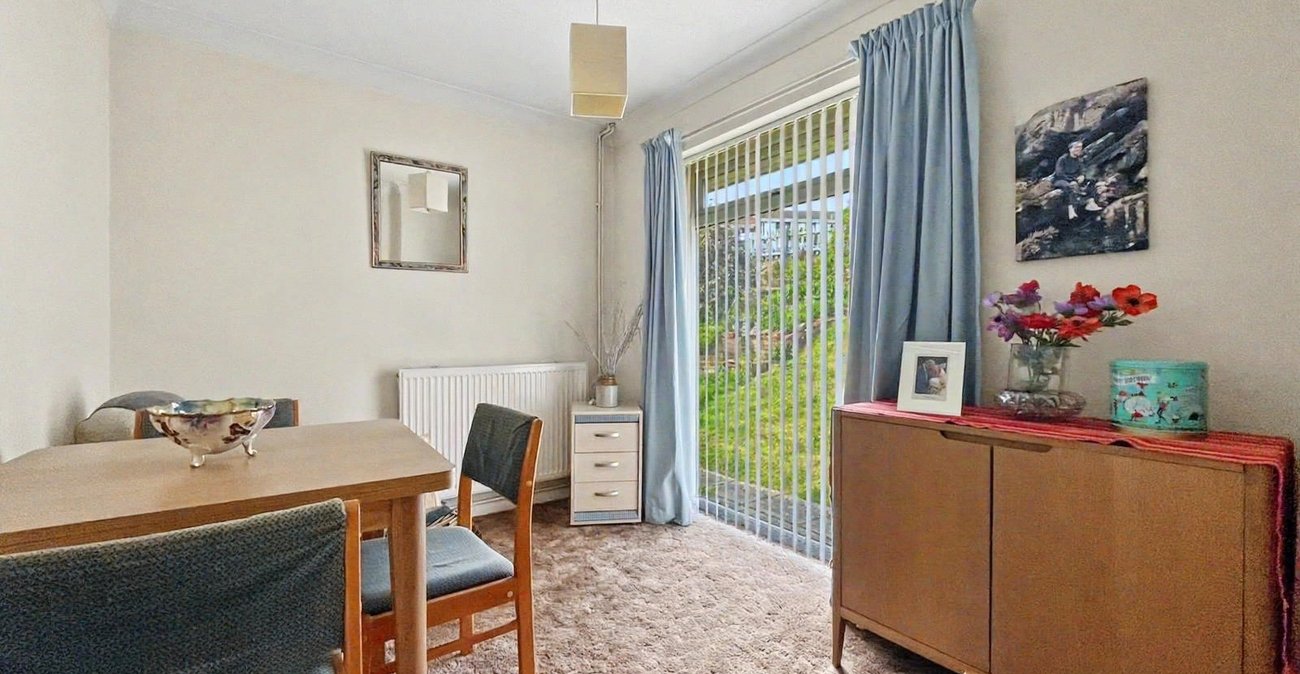 2 bedroom bungalow for sale in Rainham | Robinson Michael & Jackson