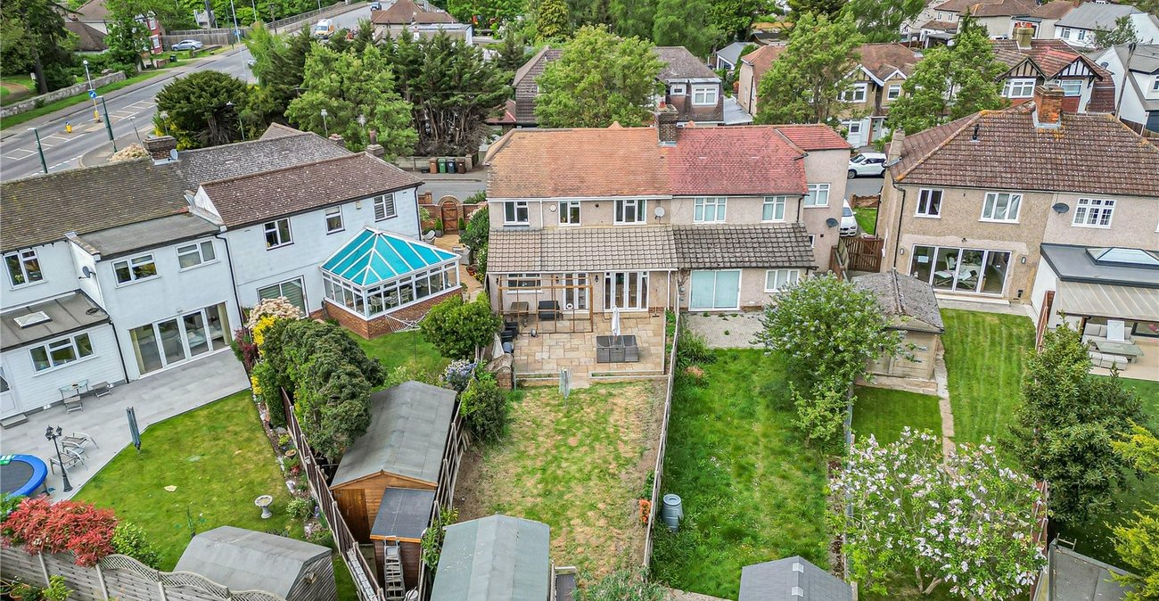 4 bedroom house for sale in Dartford | Robinson Jackson