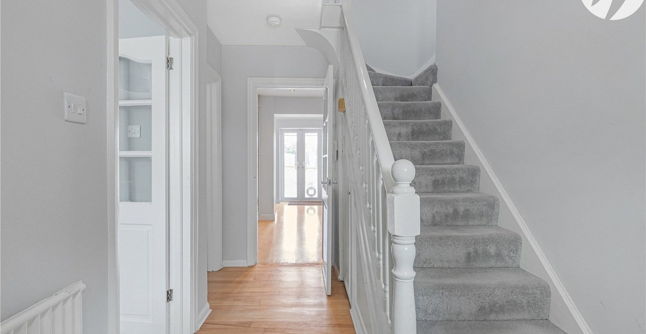 4 bedroom house for sale in Dartford | Robinson Jackson