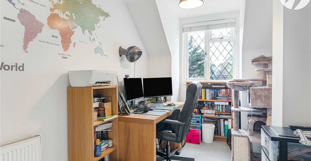 4 bedroom house for sale in Dartford | Robinson Jackson