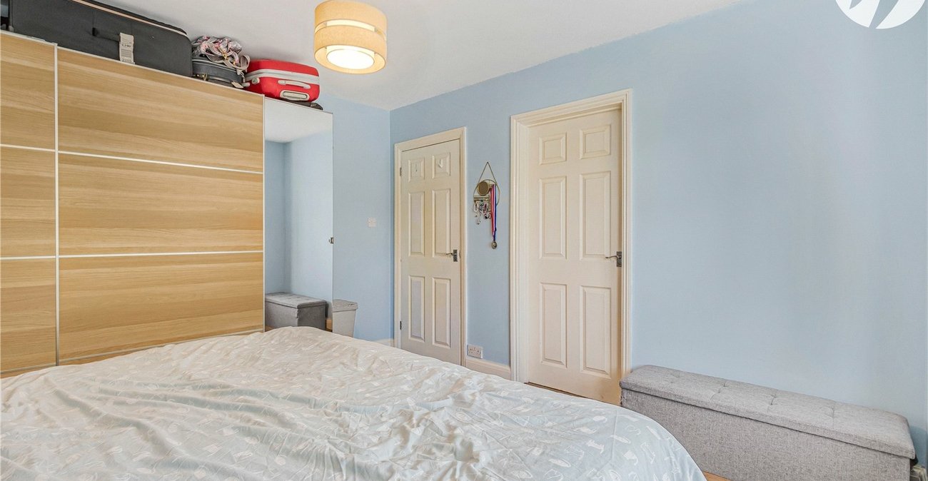 4 bedroom house for sale in Dartford | Robinson Jackson