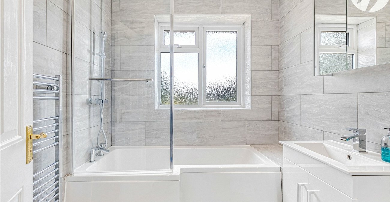 4 bedroom house for sale in Dartford | Robinson Jackson