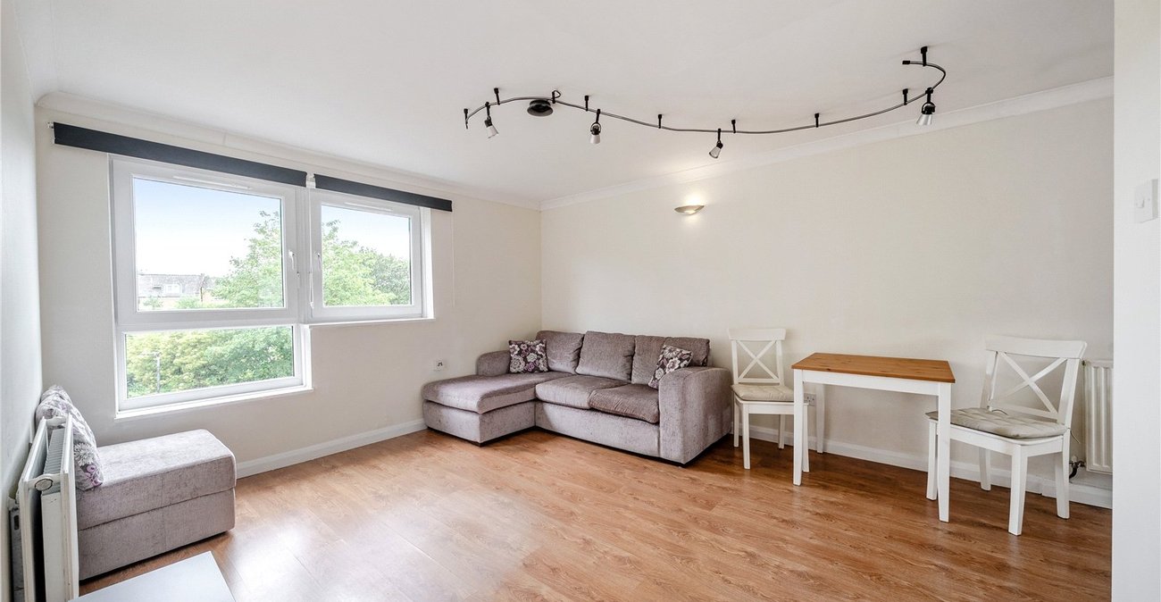 1 bedroom property for sale in West Norwood | Robinson Jackson