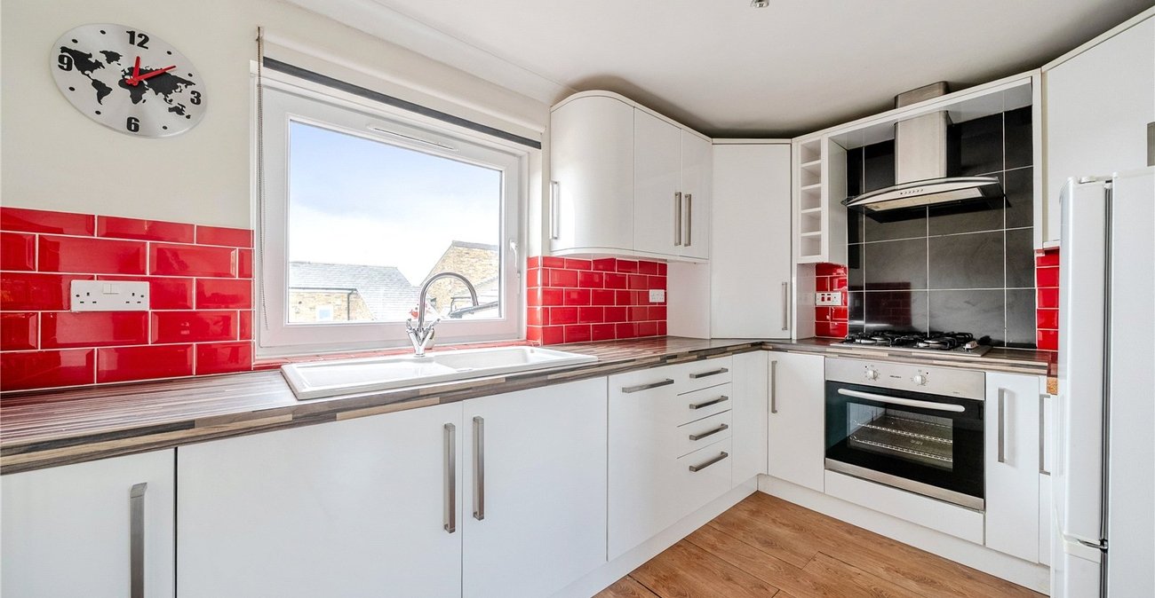 1 bedroom property for sale in West Norwood | Robinson Jackson