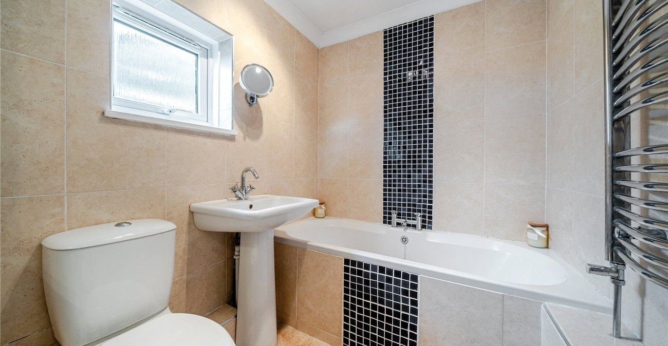 1 bedroom property for sale in West Norwood | Robinson Jackson