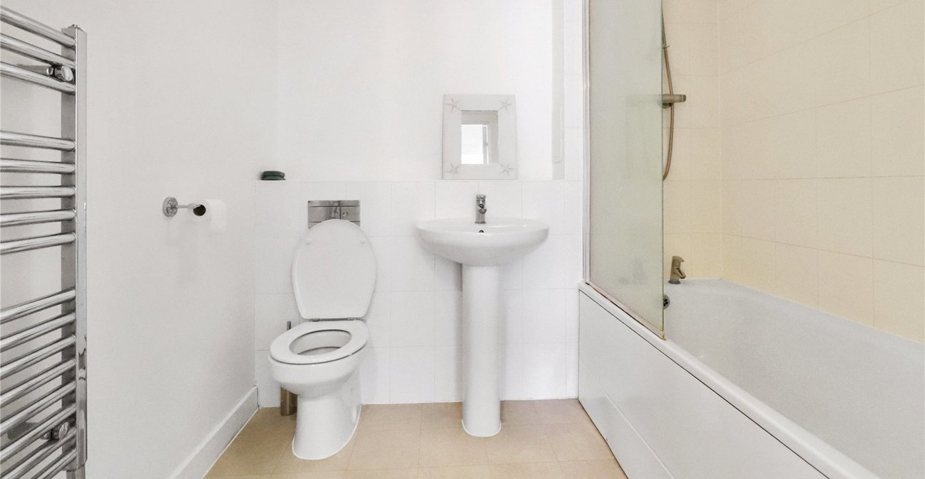 2 bedroom property for sale in Belvedere | Robinson Jackson