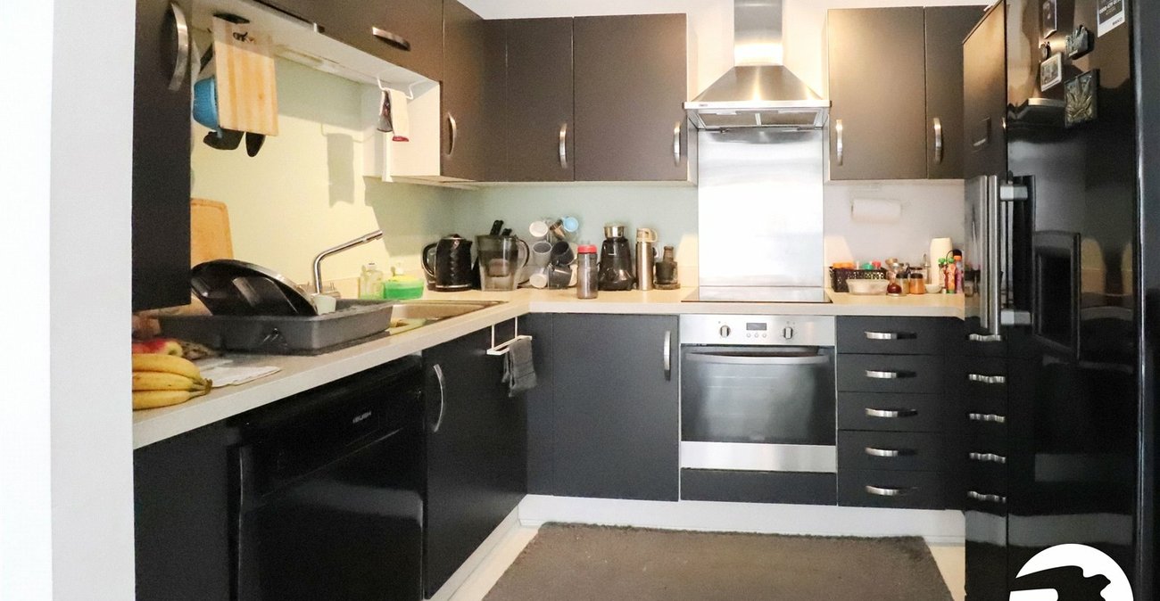 2 bedroom property for sale in Belvedere | Robinson Jackson