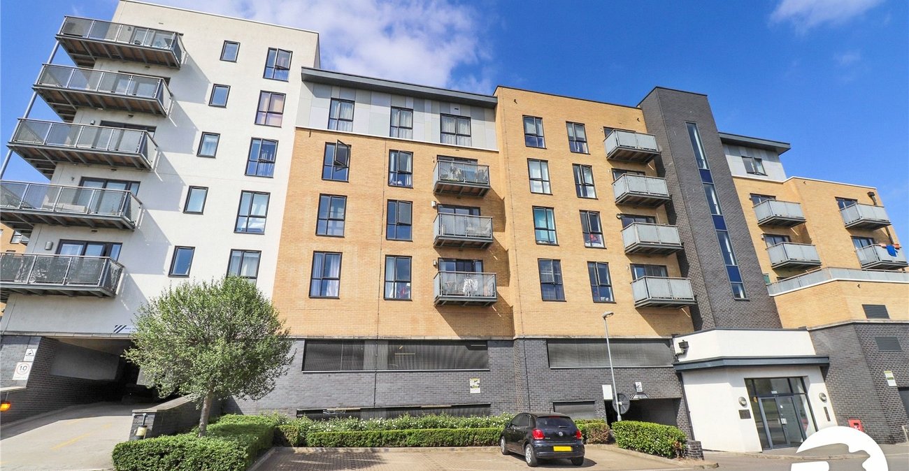 2 bedroom property for sale in Belvedere | Robinson Jackson