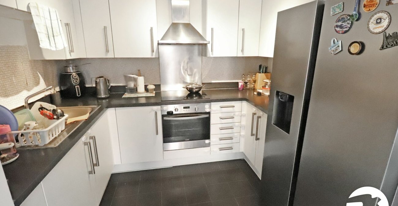 2 bedroom property for sale in Belvedere | Robinson Jackson