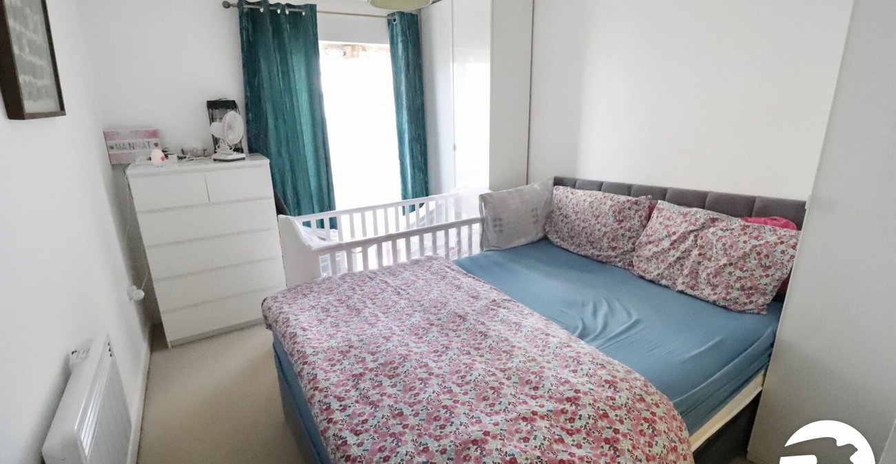 2 bedroom property for sale in Belvedere | Robinson Jackson